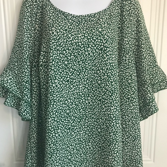 🔴 4/$15 SHEIN Women’s green floral print ruffle sleeve blouse + size 18 in EUC - Picture 4 of 13
